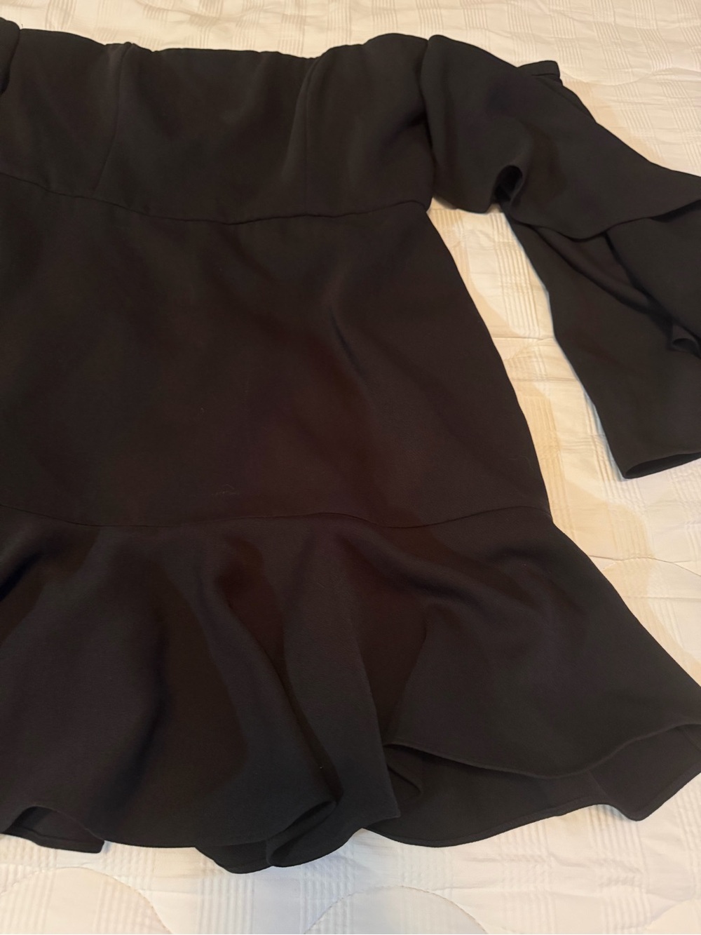 BCBGMAXAZRIA Simone Off-Shoulder Bell Sleeve Peplum Hem Mini Dress Black Size 10 - Picture 5 of 13